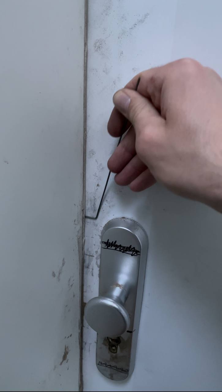Zugefallene Türöffnung